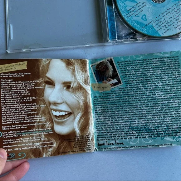 Taylor Swift Debut Album CD - Picture 11 of 11